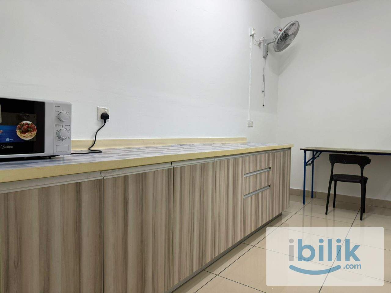 PACIFIC PLACE @ ARA DAMANSARA SINGLE FEMALE ROOM FULLY FURNISHED LRT STATION - Image 1