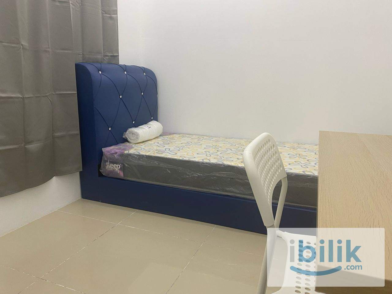 PACIFIC PLACE SINGLE FEMALE ROOM FULLY FURNISHED LRT STATION  - Image 1