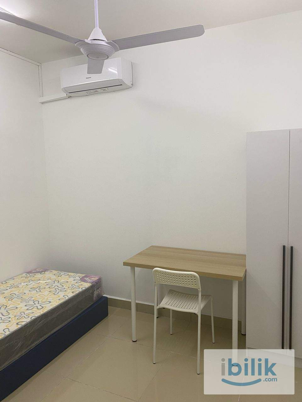 PACIFIC PLACE SINGLE FEMALE ROOM FULLY FURNISHED LRT STATION  - Image 2