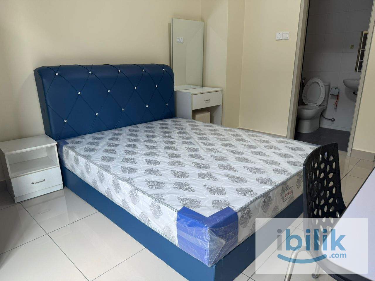 BRAND NEW PACIFIC PLACE MASTER BEDROOM FULLY FURNISHED LRT STATION  - Image 4