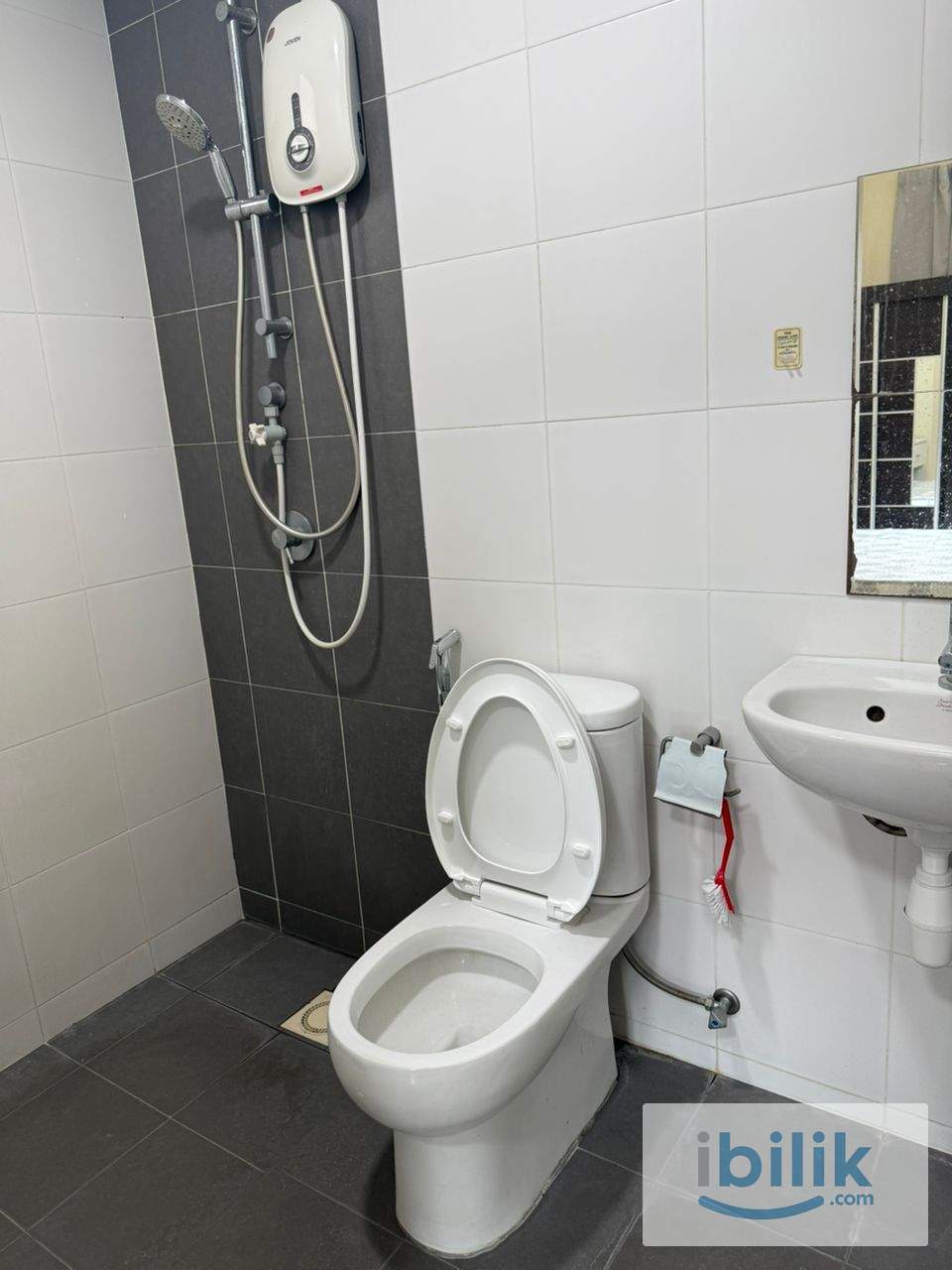 BRAND NEW PACIFIC PLACE MASTER BEDROOM FULLY FURNISHED LRT STATION  - Image 6