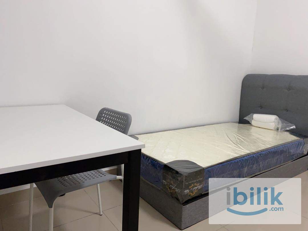 PACIFIC PLACE MEDIUM MIX GENDER ROOM FULLY FURNISHED LRT STATION - Image 1