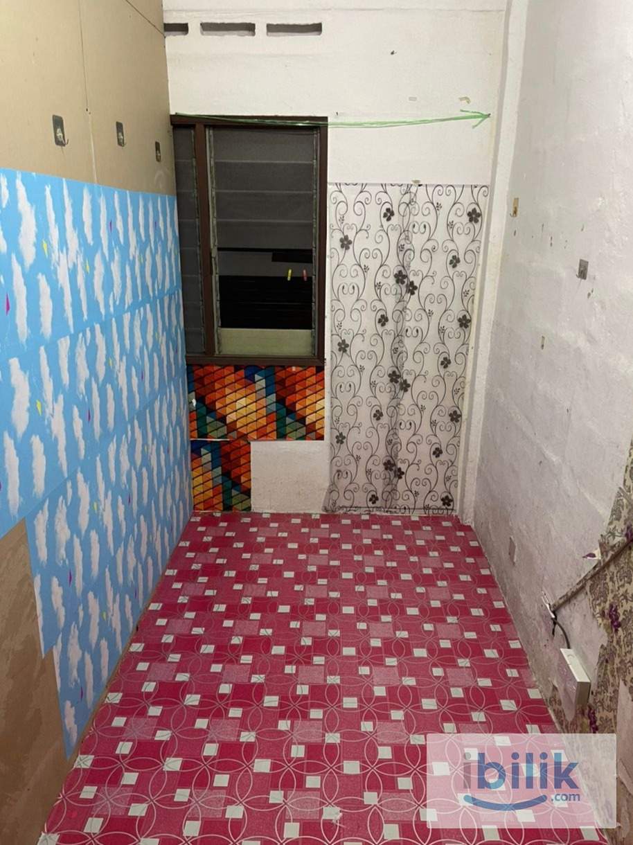 small medium room - Image 2