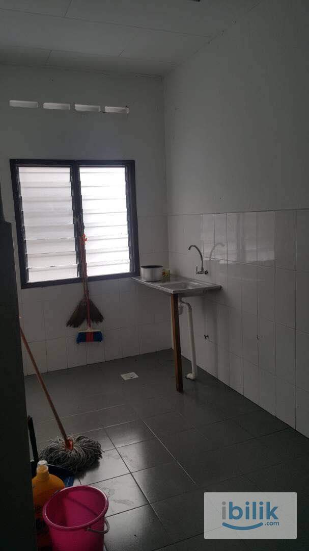 small room - Image 3