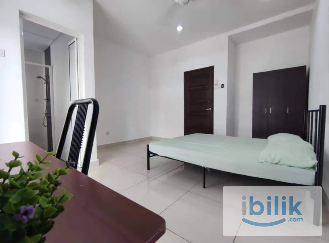 Master room with private bathroom - Image 4