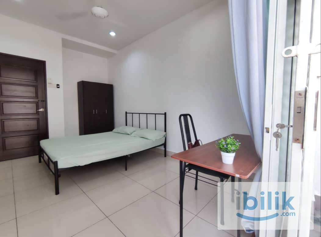 Master room with private bathroom - Image 7