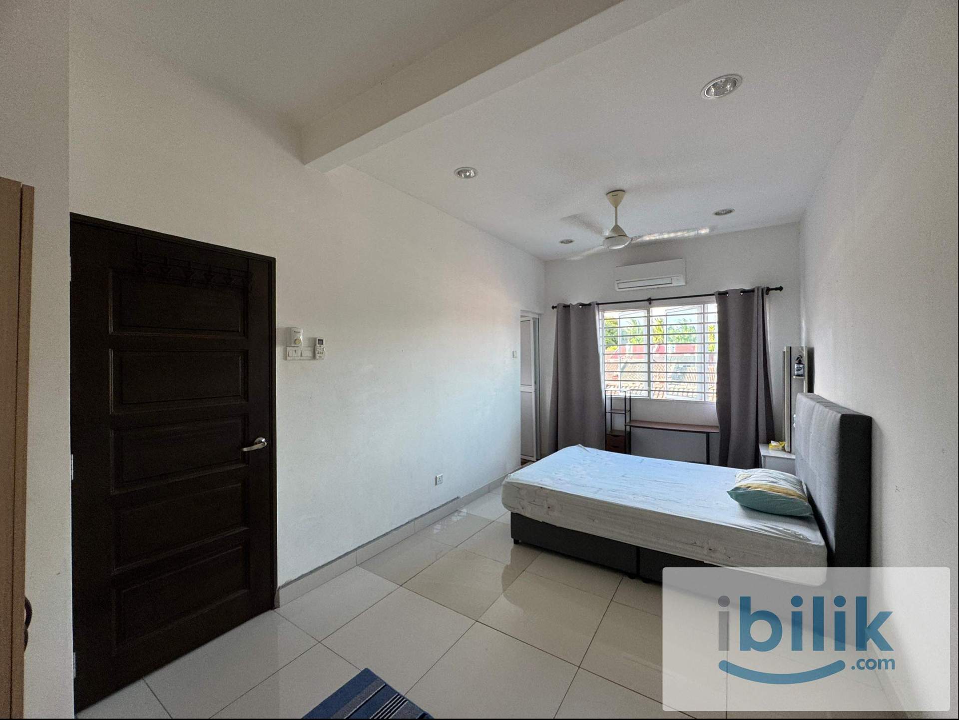 Master room with private bathroom - Image 3
