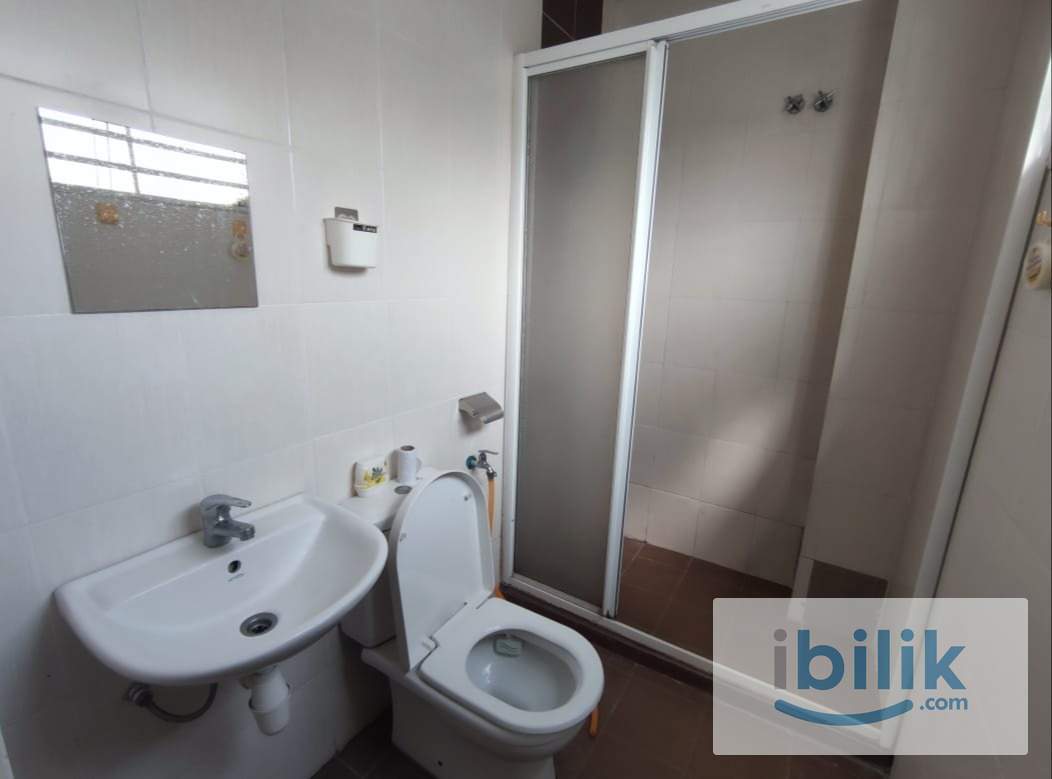 Master room with private bathroom - Image 6