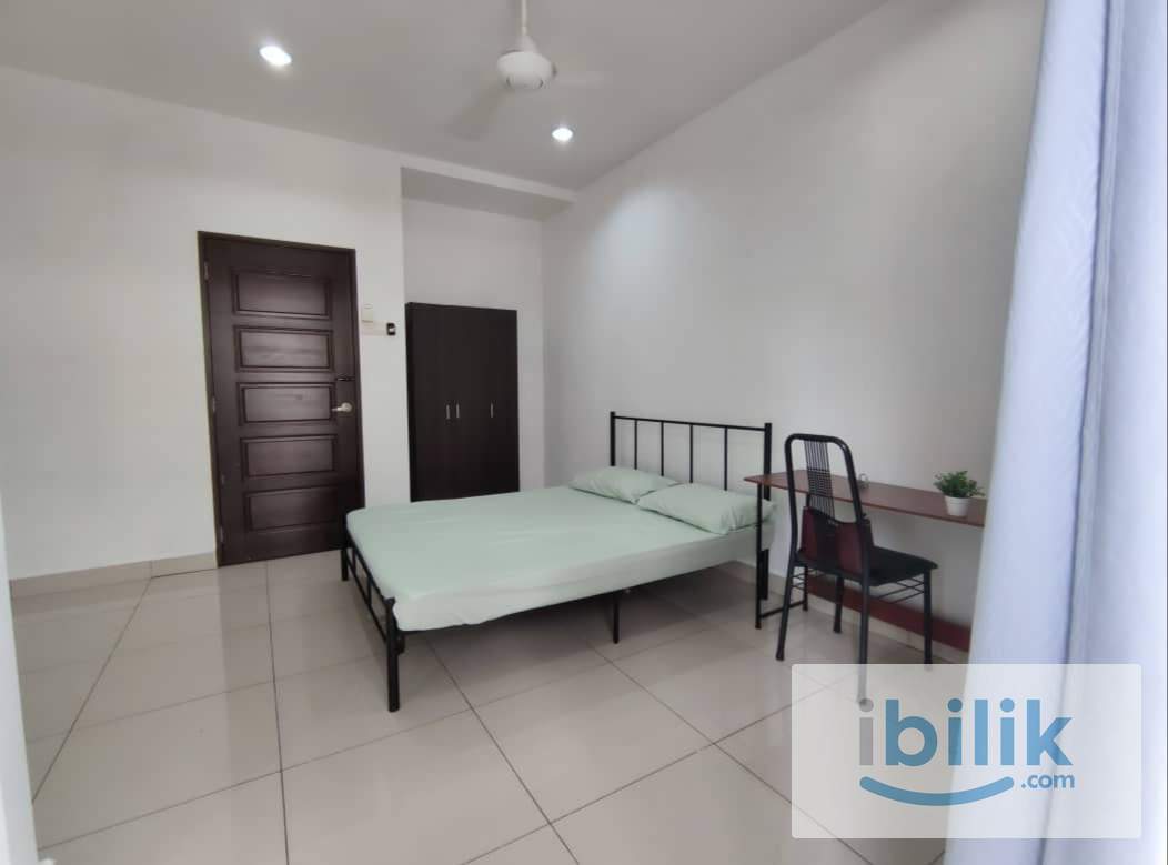 Master room with private bathroom - Image 8