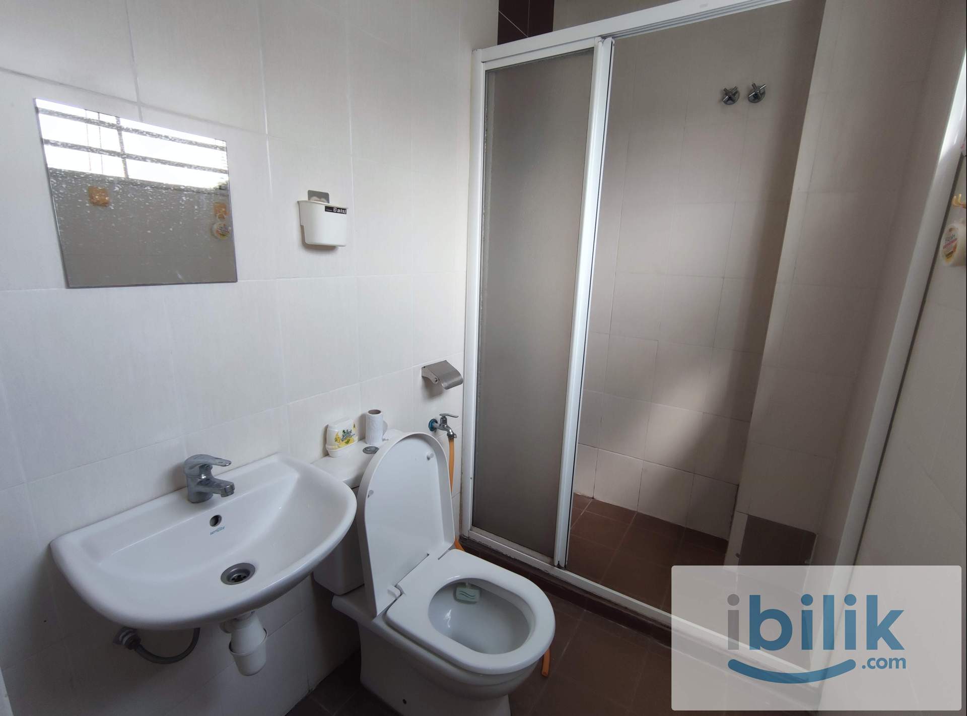 Cheap master room with private bathroom for rent - Image 7