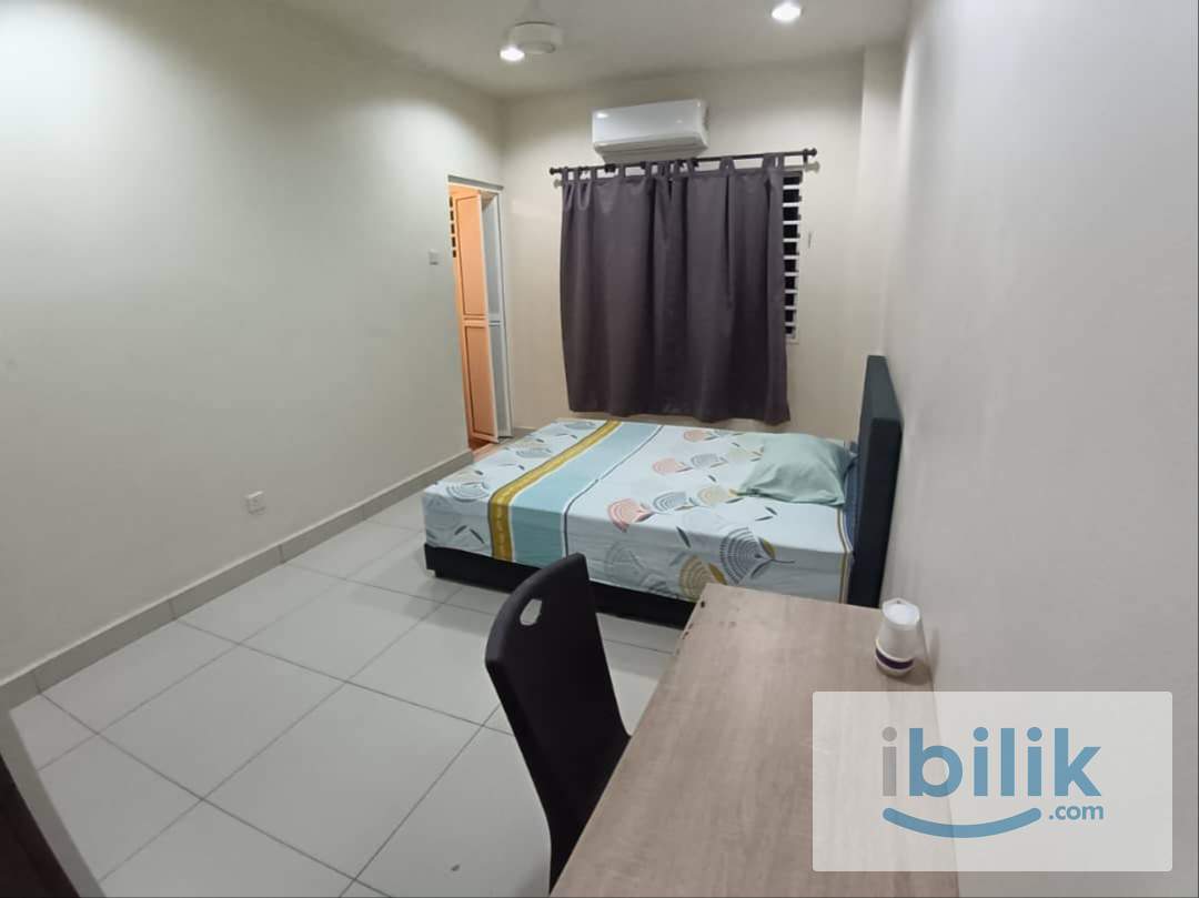 Cheap master bedroom - Image 2