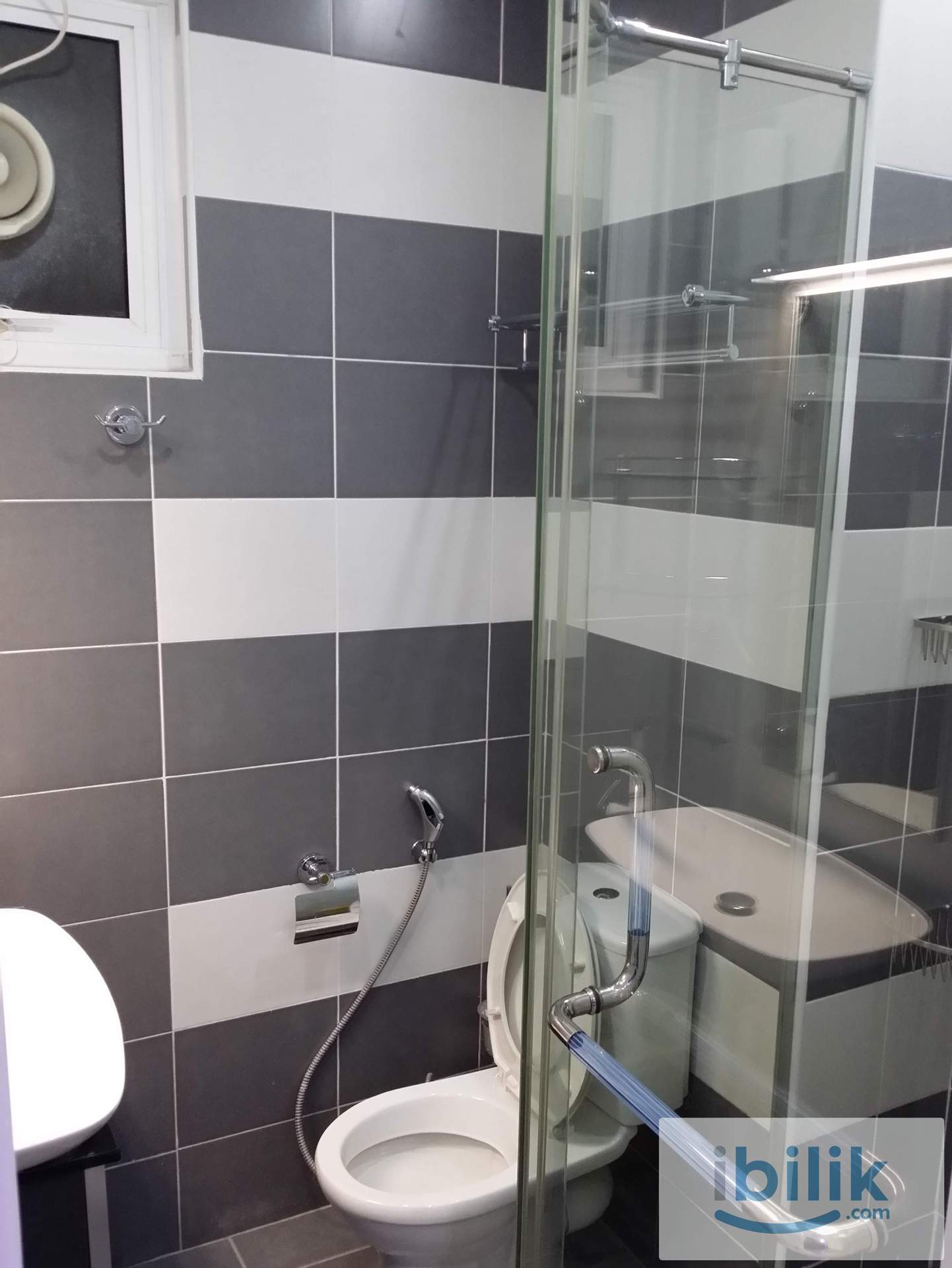 Middle Room at i-Regency Condominium near to USM & Tesco Extra(Lotus) - Image 7