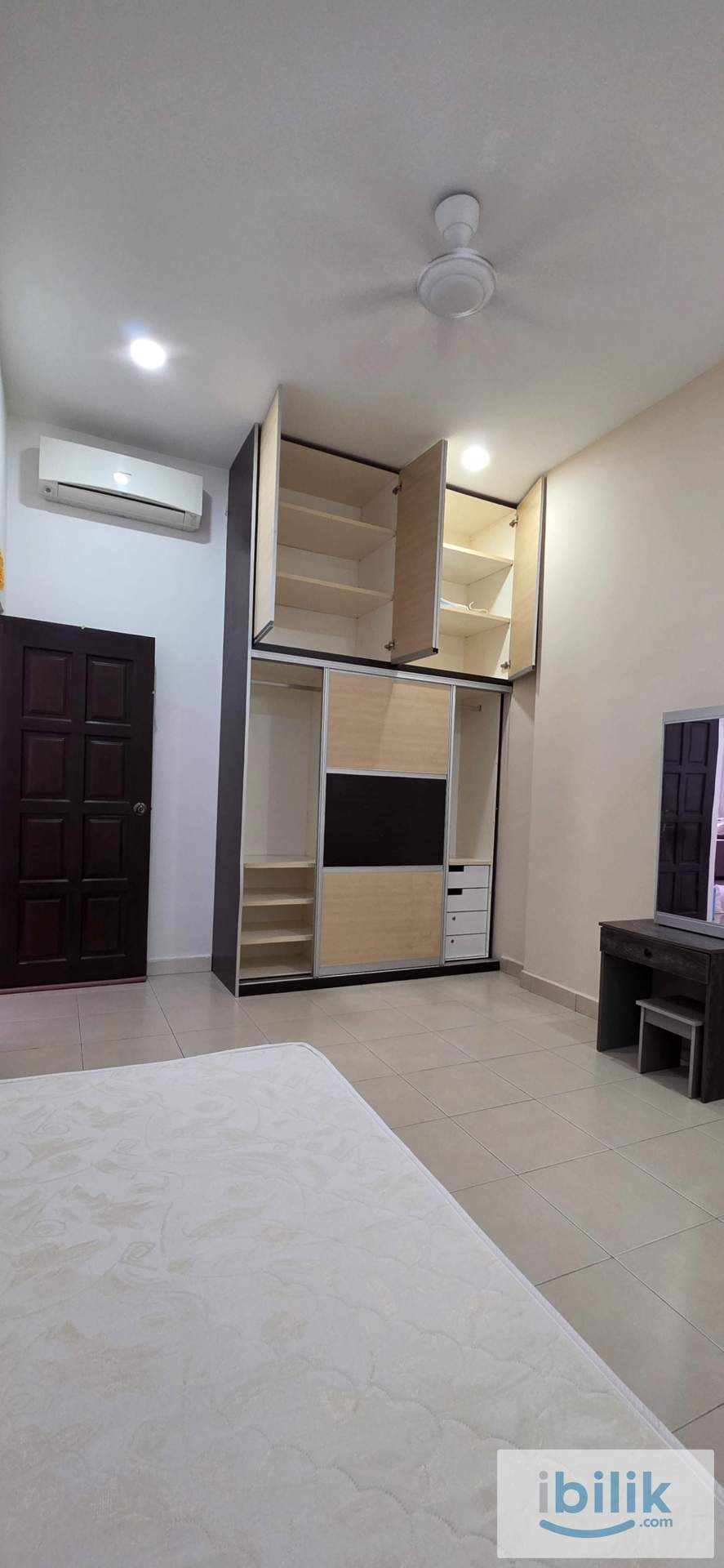 Middle Room at i-Regency Condominium near to USM & Tesco Extra(Lotus) - Image 5