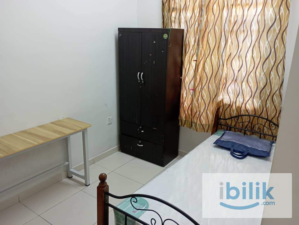 Middle Room Muslimah Ayer Keroh / Durian Tunggal - Image 1