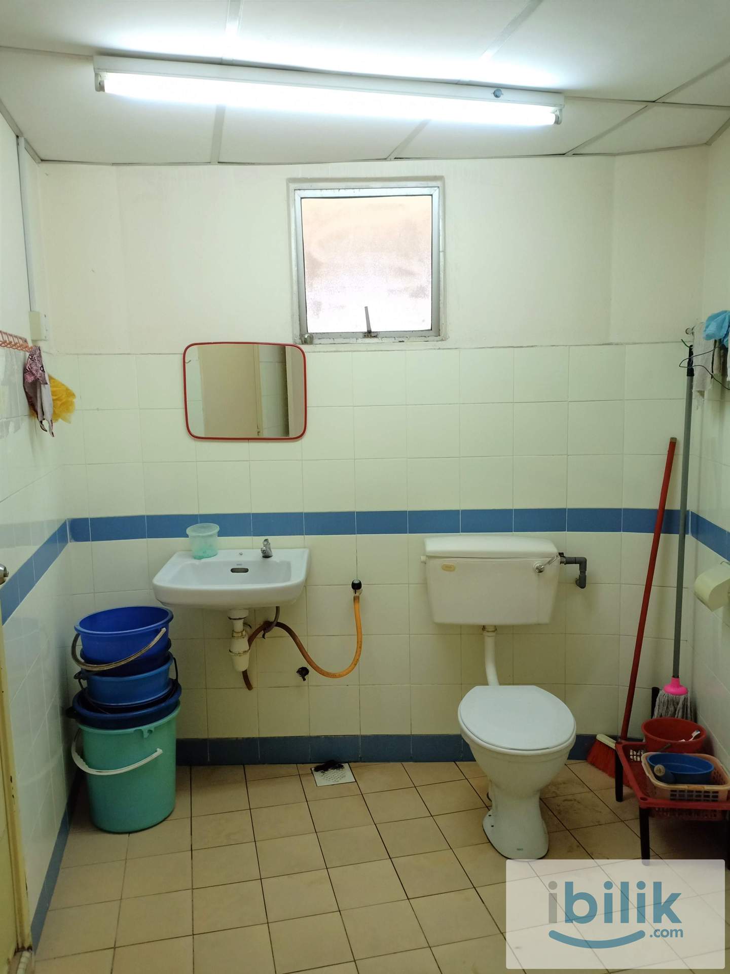 MASTER ROOM FEMALE ROOMMATE WANTED - Image 3