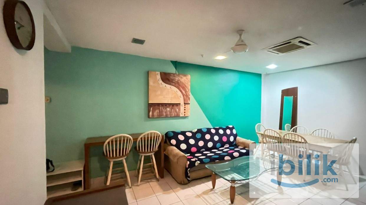 Female Middle Luxury Large Full window view Room at Bistari Condominium, Putra, near PWTC LRT TRX HKL - Image 6