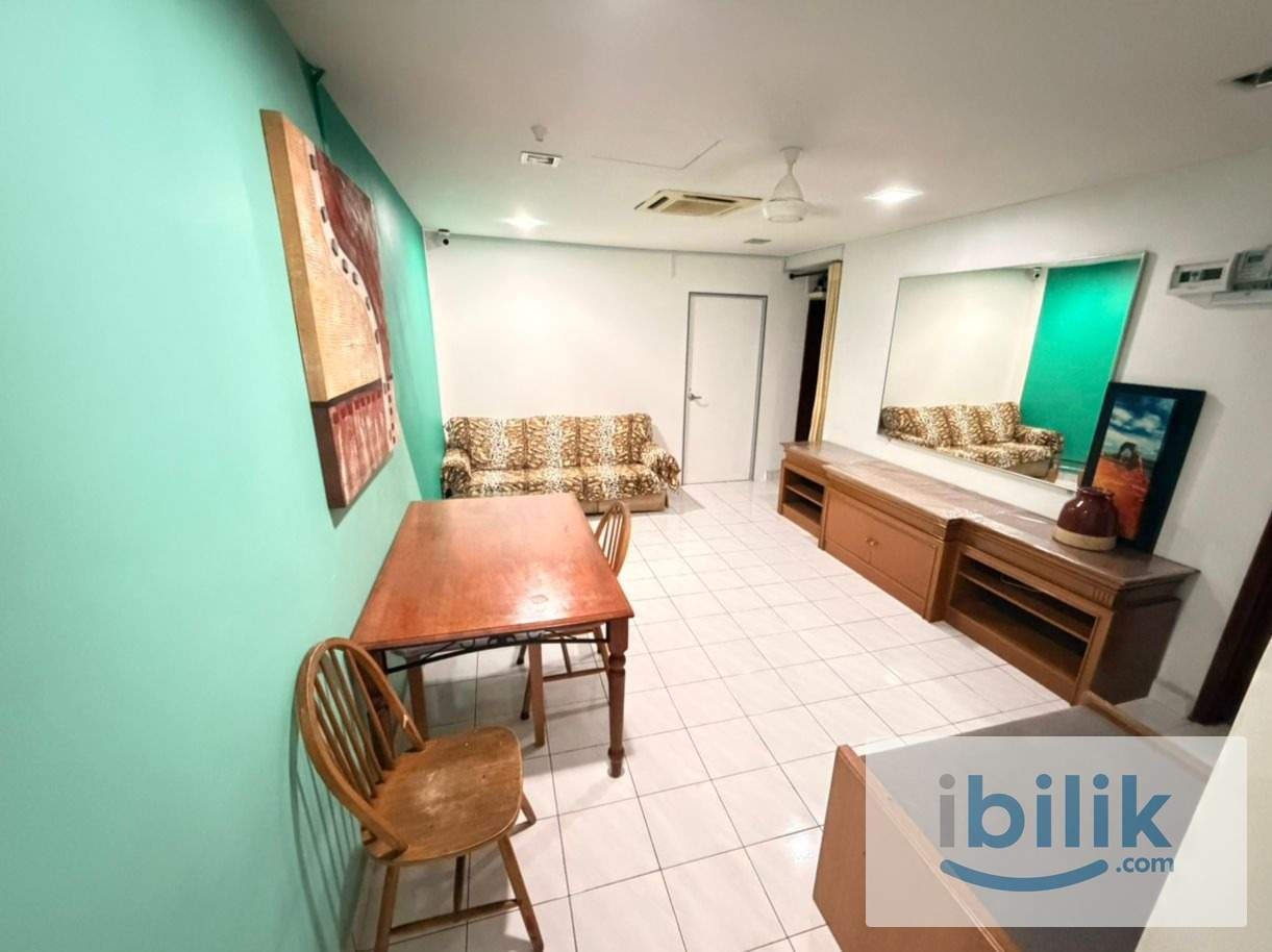 Female Middle Luxury Large Full window view Room at Bistari Condominium, Putra, near PWTC LRT TRX HKL - Image 10