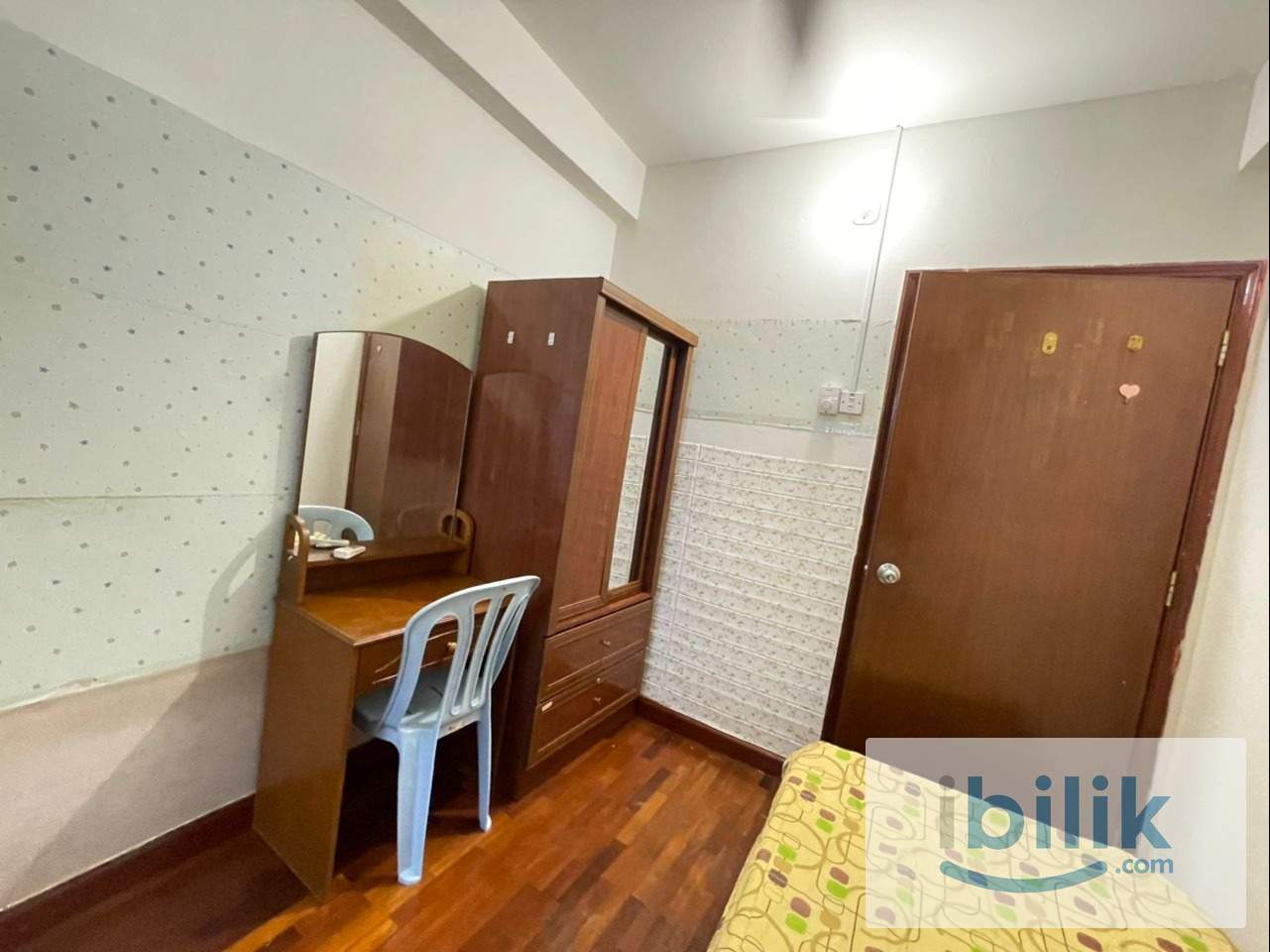 Female Mini Master Room attach bath Bistari WTC LRT Masjid India, KLCC, TRX, Pavilion, HKL - Image 7