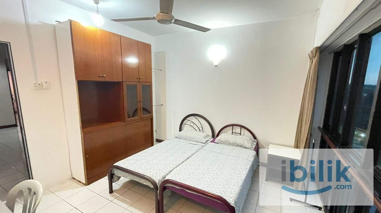 Luxury Bistari Big Balcony Window Middle room near PWTC LRT TRX HKL - Image 5