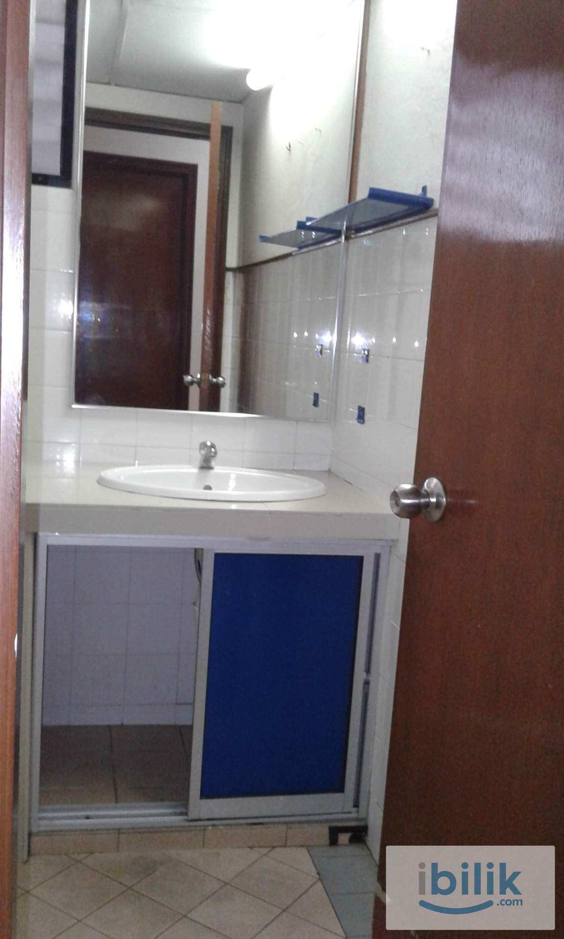 Luxury Bistari Big Balcony Window Middle room near PWTC LRT TRX HKL - Image 9
