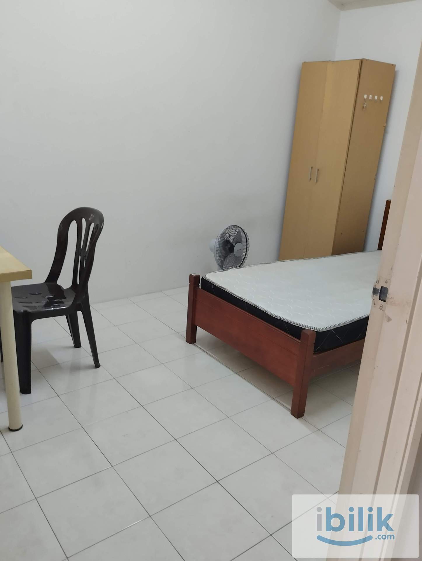 Middle room - Image 1