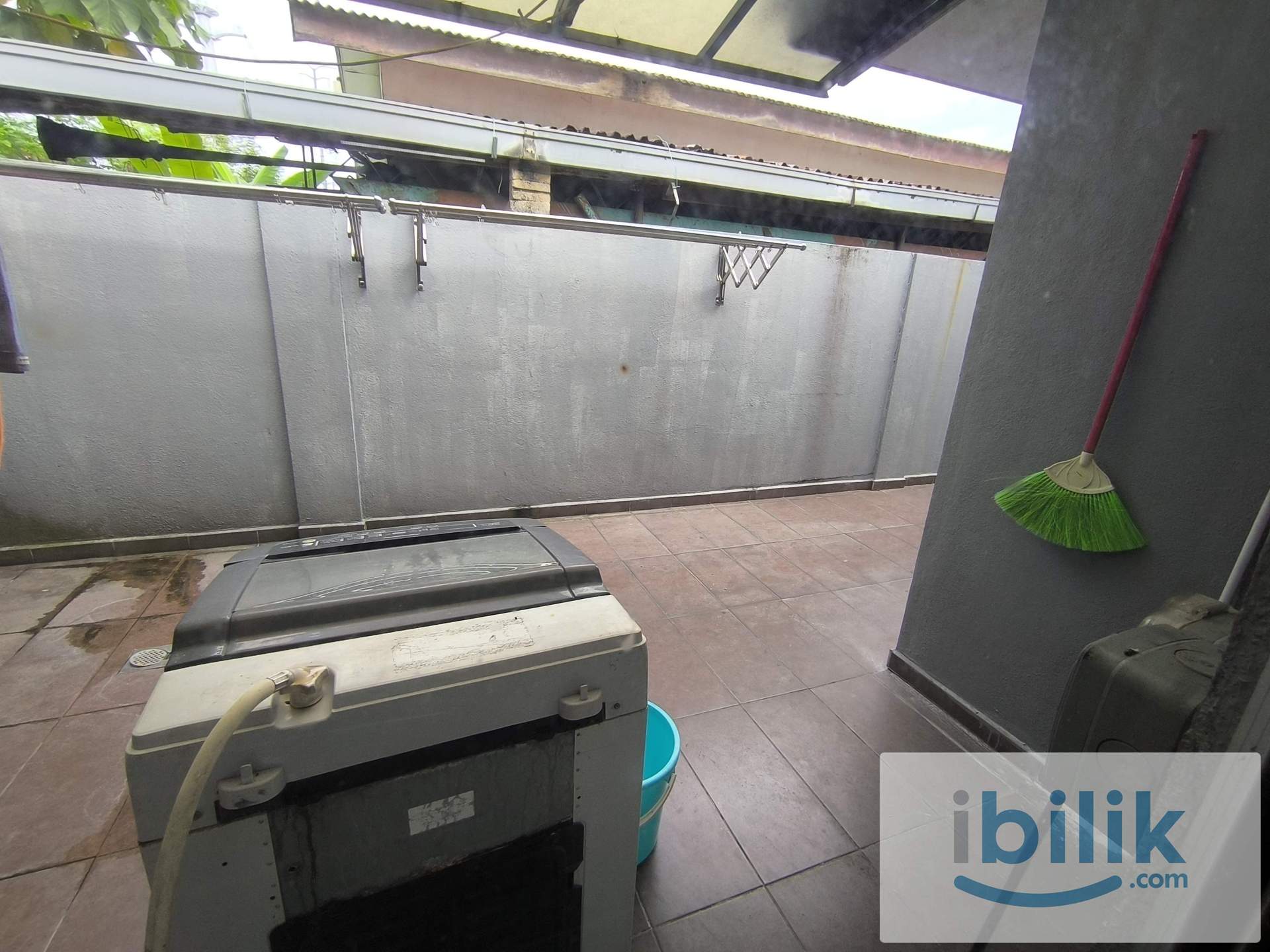 Ampang Bilik Sewa / Master Room (Free Wifi and Parking) - Image 7