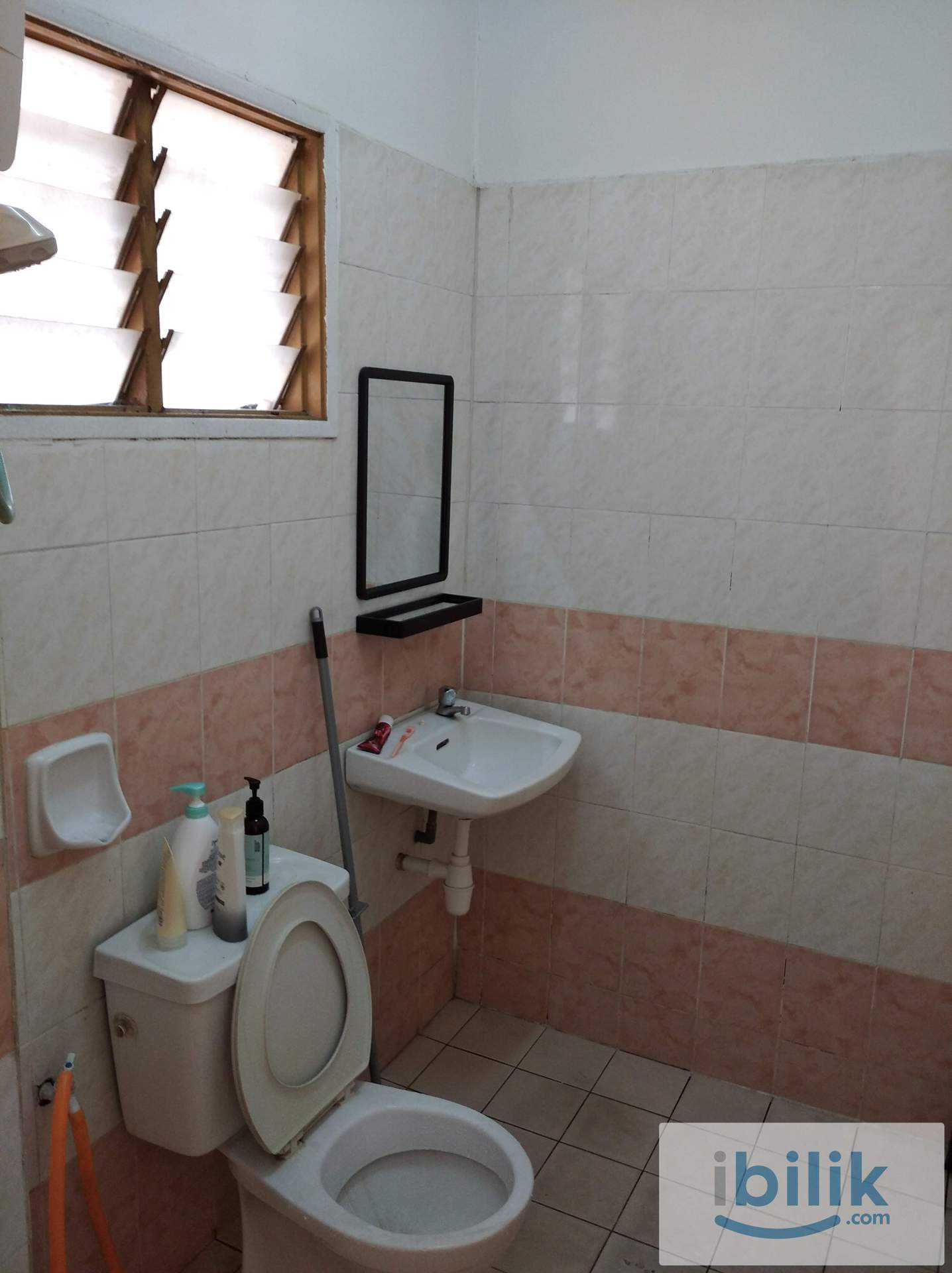 Free 300Mbps WiFi Aircond room at Bandar botanic klang nr bukit tinggi parklands Aeon Bayu  - Image 3