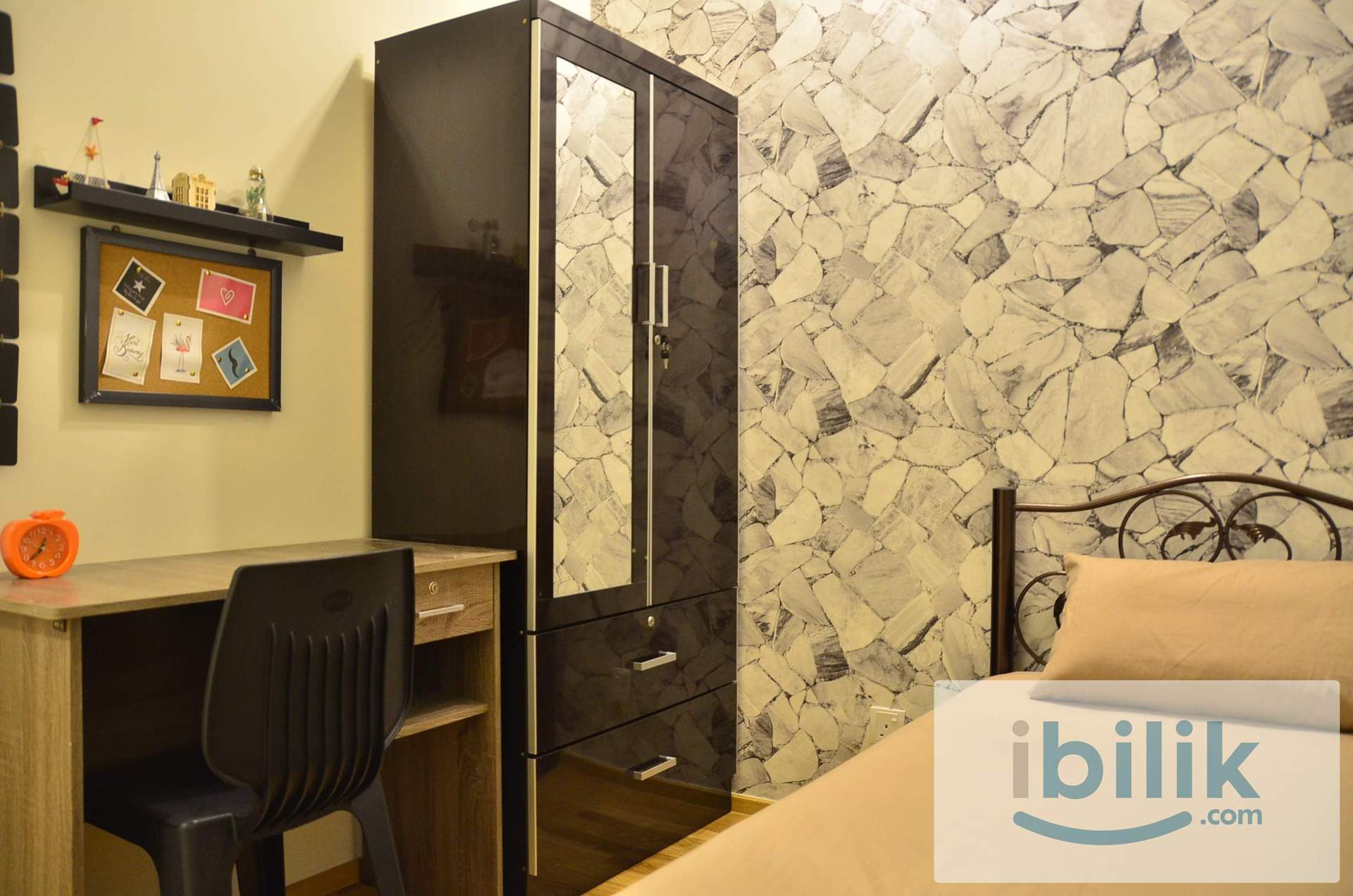 Female🙋🏻‍♀️💁🏼‍♀️ Single Room at Elevia Residences, Puchong Perdana, Tasik Prima, Putra Prima,Bukit Puchong - Image 1