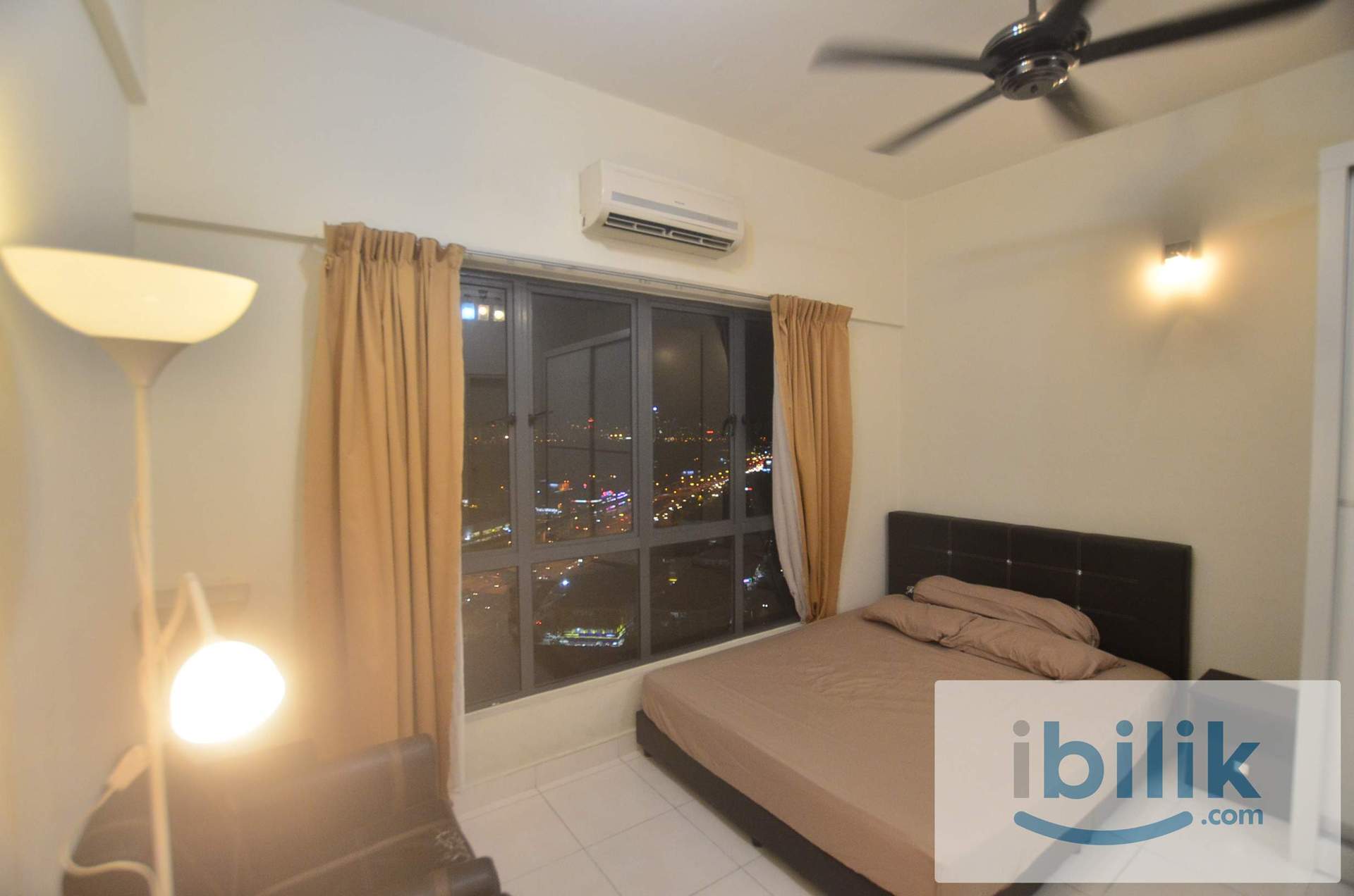 Setiawalk Master Room with Balcony, Pusat Bandar Puchong - Image 5