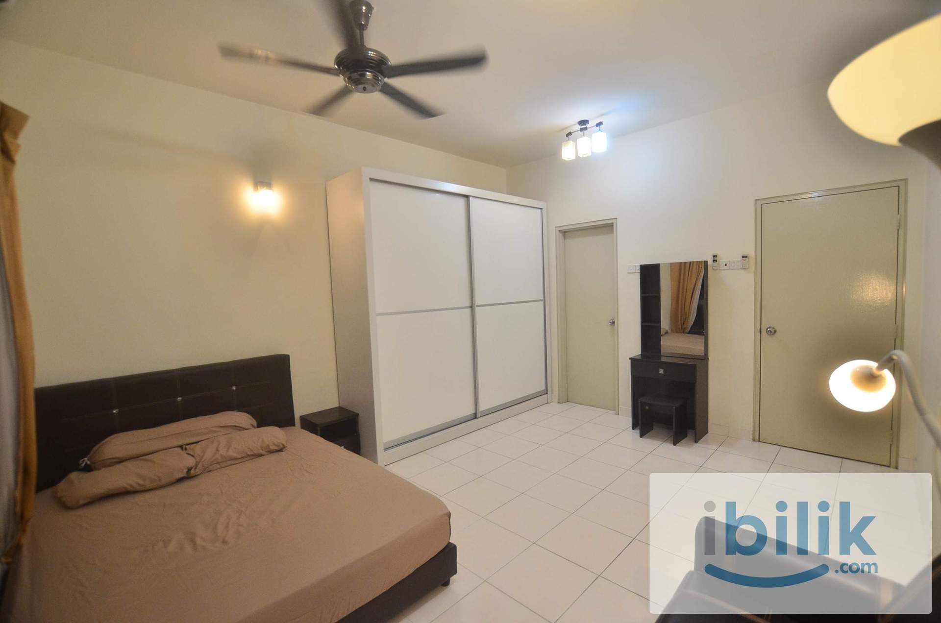 Setiawalk Master Room with Balcony, Pusat Bandar Puchong - Image 6