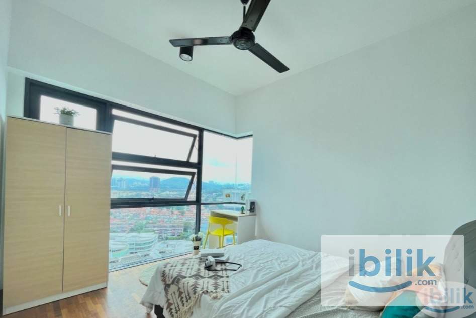 Pacific Middle Room with Window Double Bed - Image 1