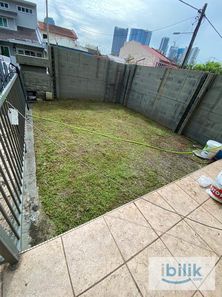 Corner Room, Attached Bath, 2 Windows, Super Convenient Location at Jln Limau Manis, Bangsar, KL - Image 6