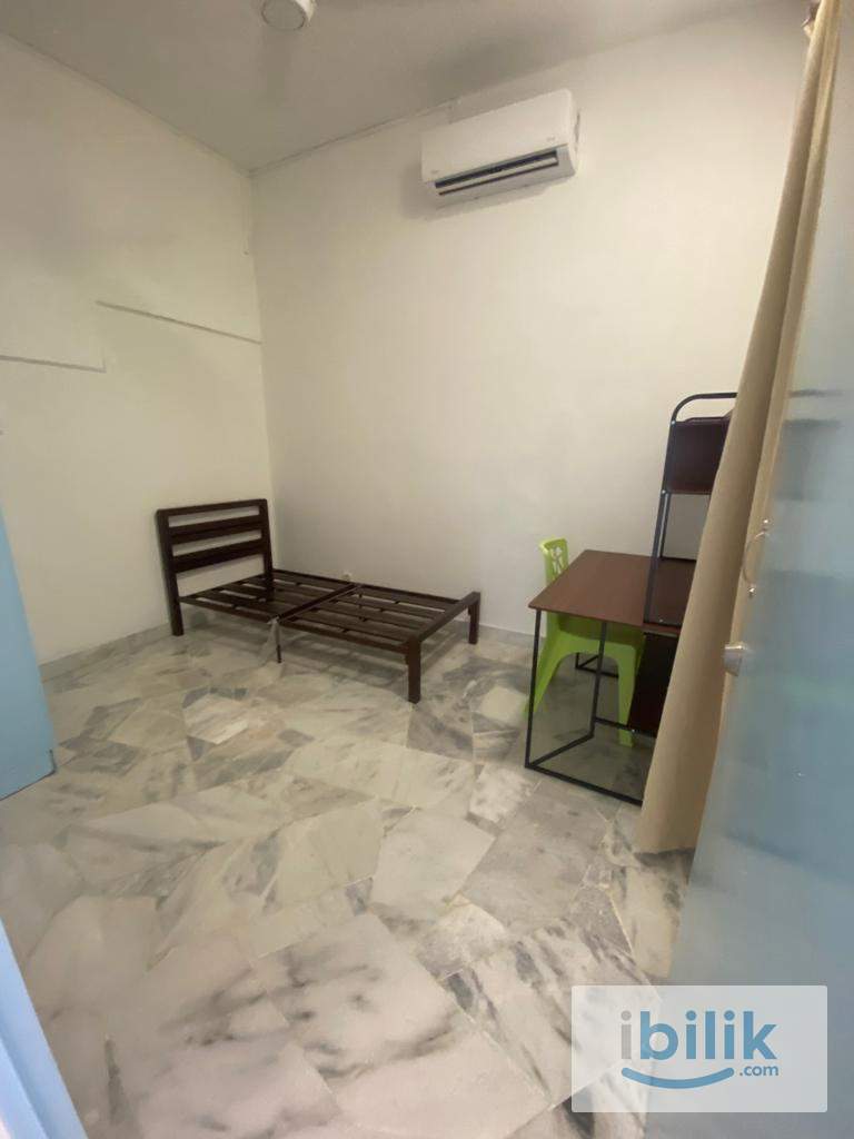 30 meters to Kiara Park, Cozy Room, Single Room at TTDI, Kuala Lumpur - Image 1