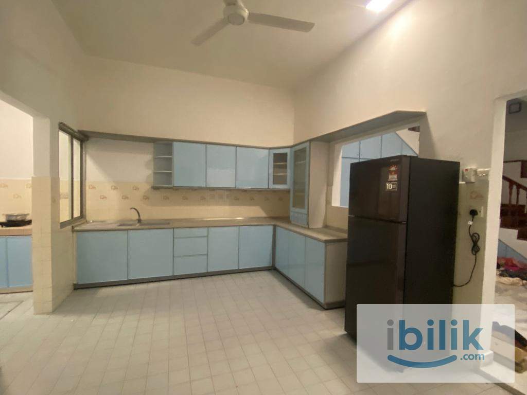 30 meters to Kiara Park, Cozy Room, Single Room at TTDI, Kuala Lumpur - Image 4