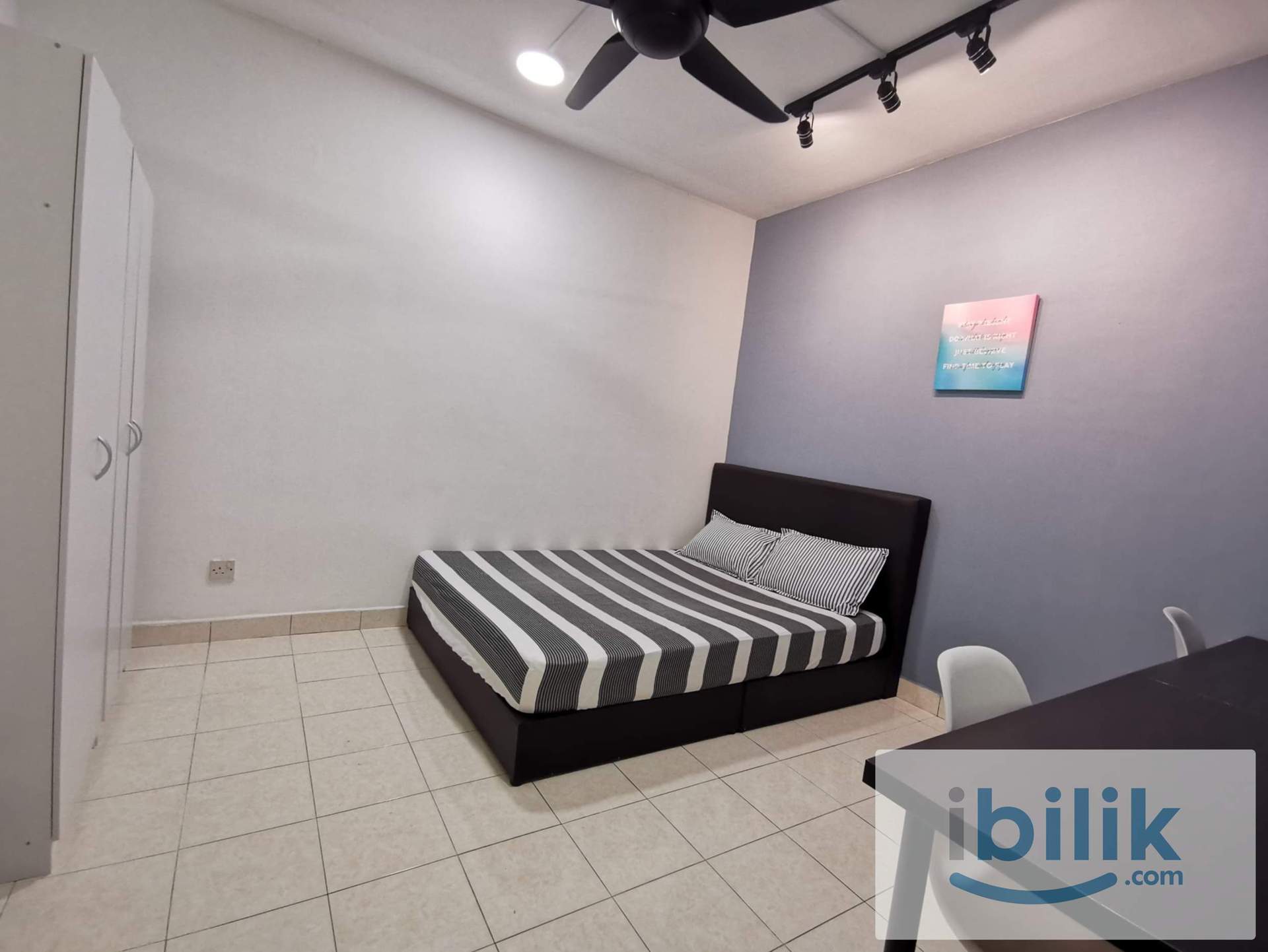 Exclusive Fully Furnished Medium Room with queen bed @ Palm Spring, Kota Damansara - Image 1