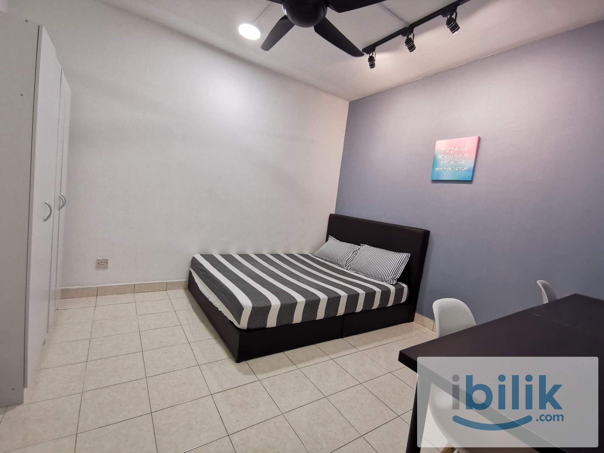 Exclusive Fully Furnished Medium Room with queen bed @ Palm Spring, Kota Damansara - Image 1