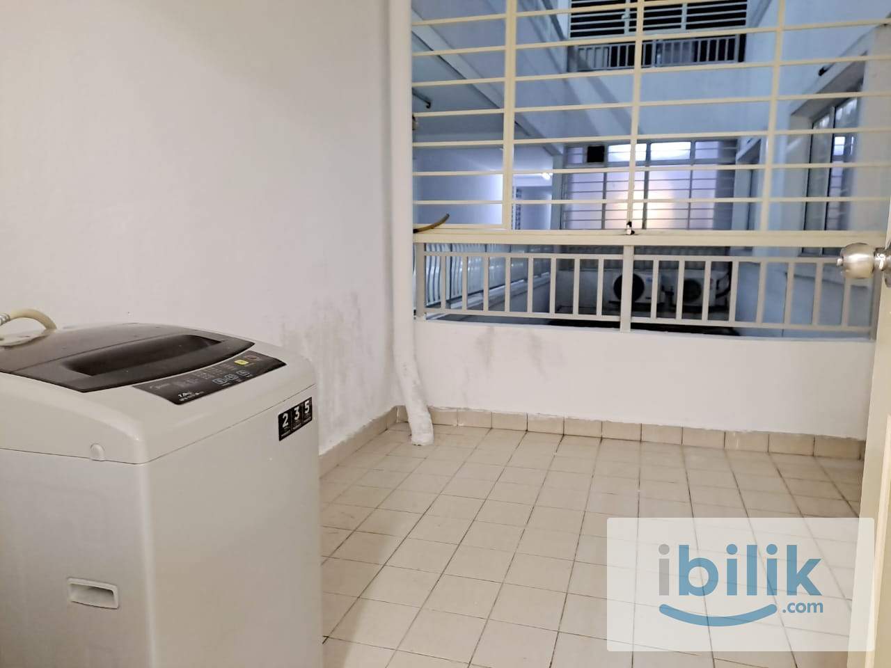==Mix Unit==Single Bedroom for rent at SuriaMas Condominium  - Image 6