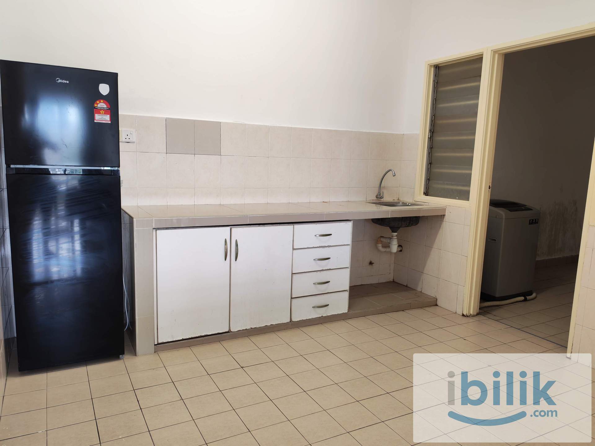 ==Mix Unit==Single Bedroom for rent at SuriaMas Condominium  - Image 4
