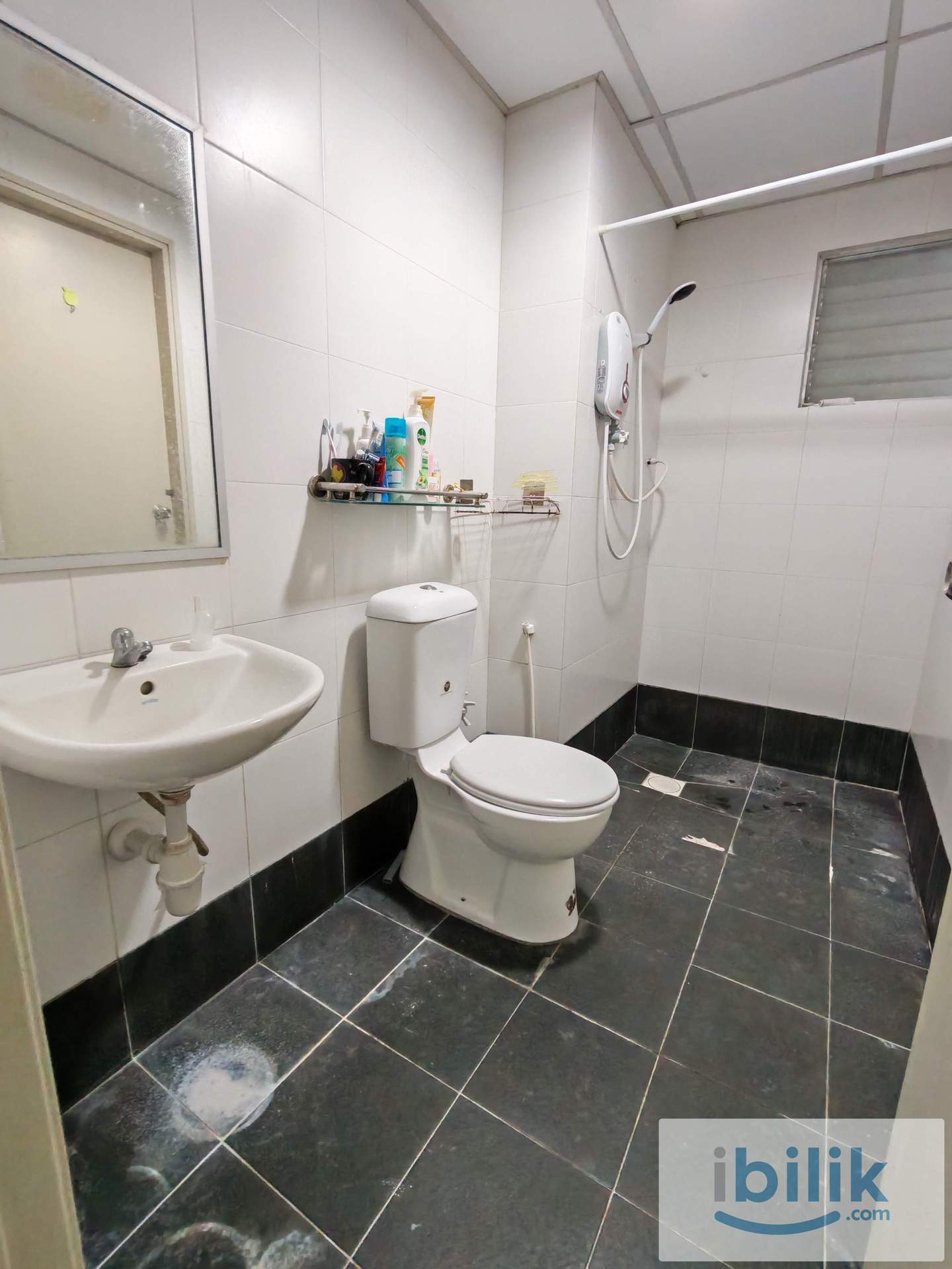 ==Female Only==Medium Room for rent at Bukit Jalil - Image 4