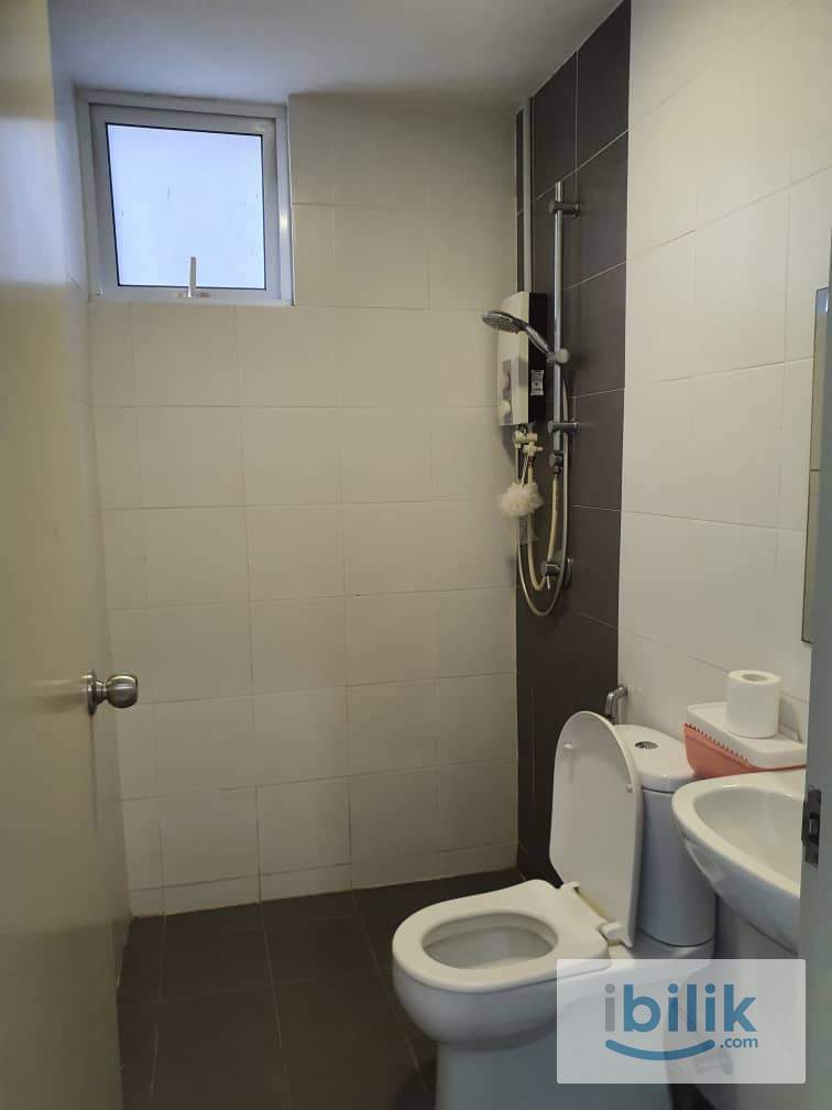 Master room for rent @Next to LRT Ara Damansara (Private bathroom)  - Image 3