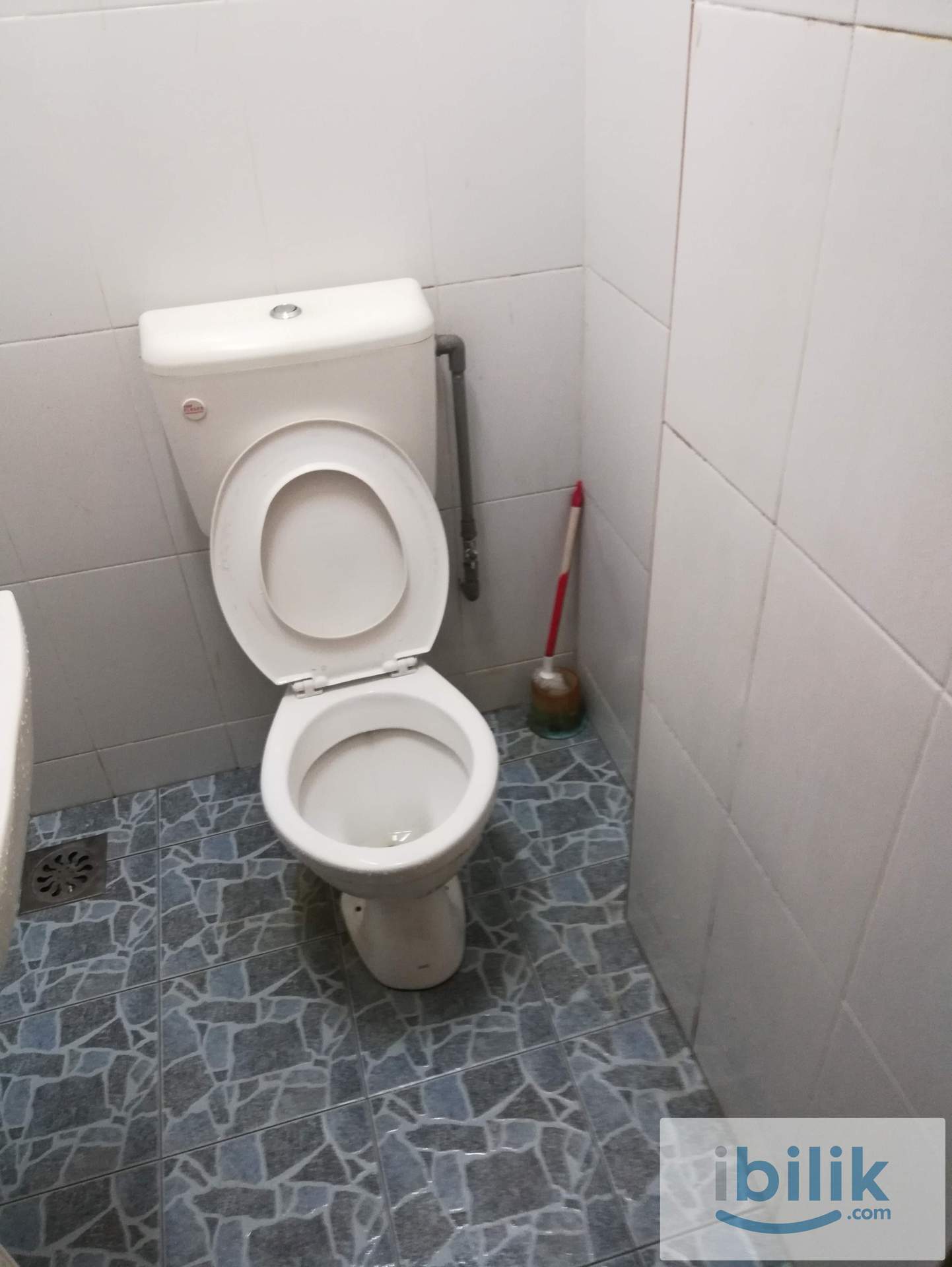 Single Room at Taman Tampoi Utama in Iskandar Puteri  - Image 2