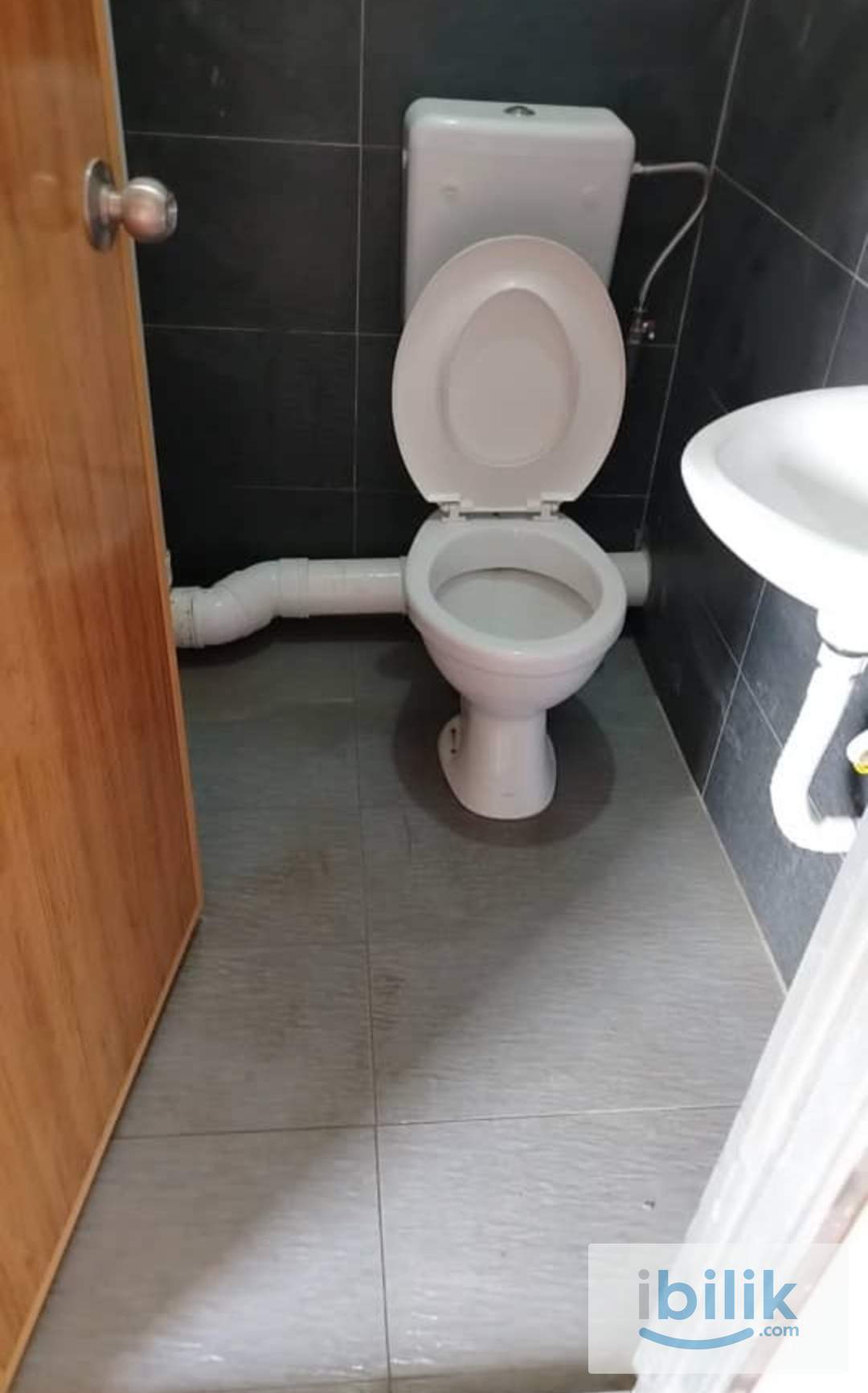 Single Room in Taman Tampoi Utama near Perling  - Image 2