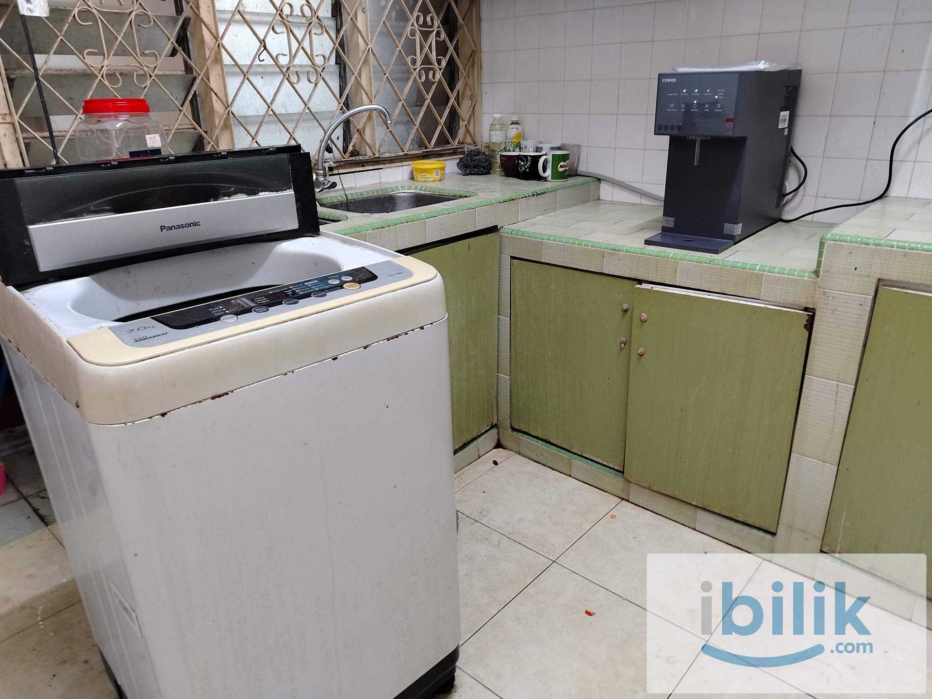 Medium Room in Taman Perling (walking distance to bus stop CW3 to Tuas)  - Image 2