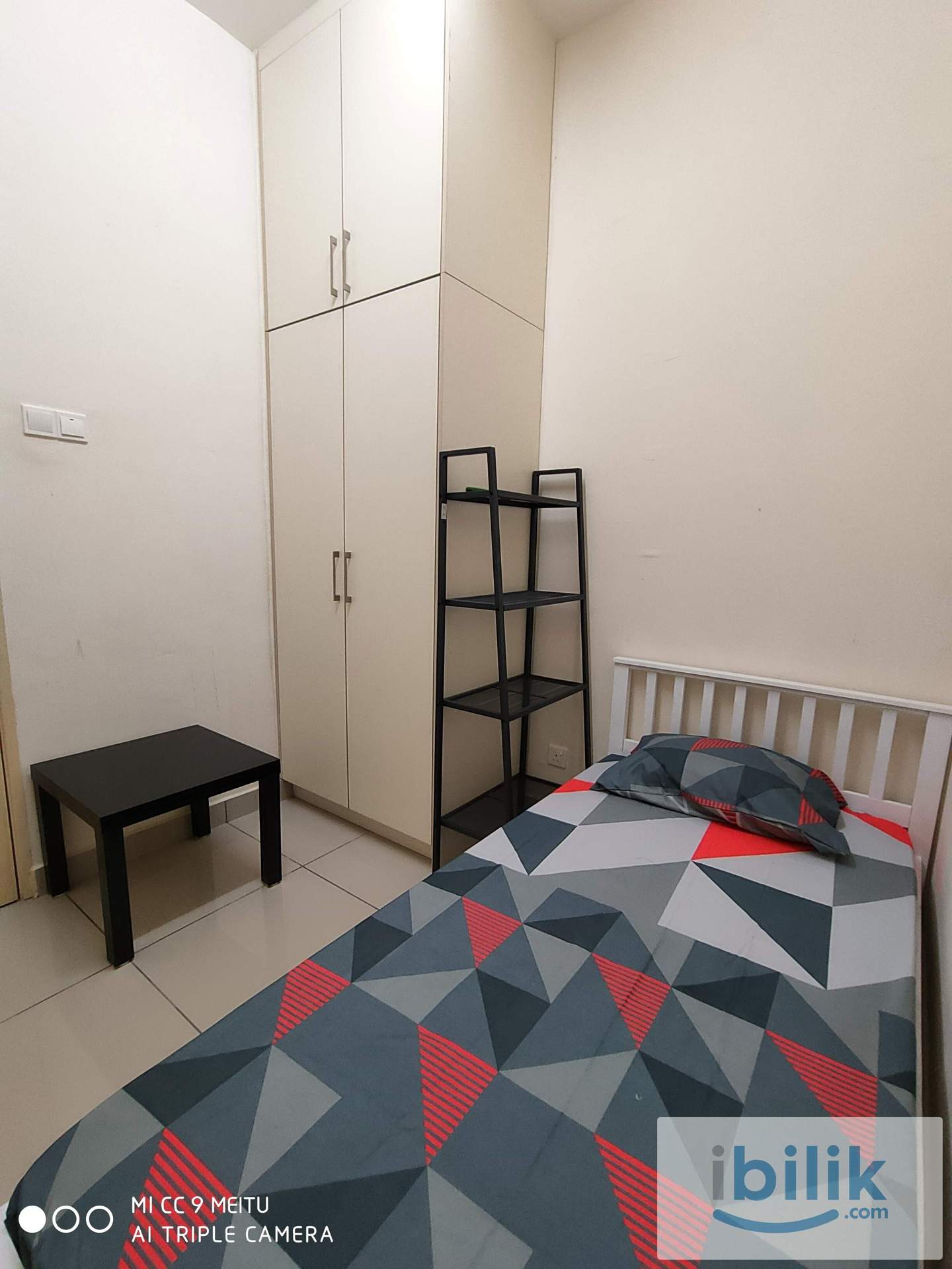Single Female Room - Image 1