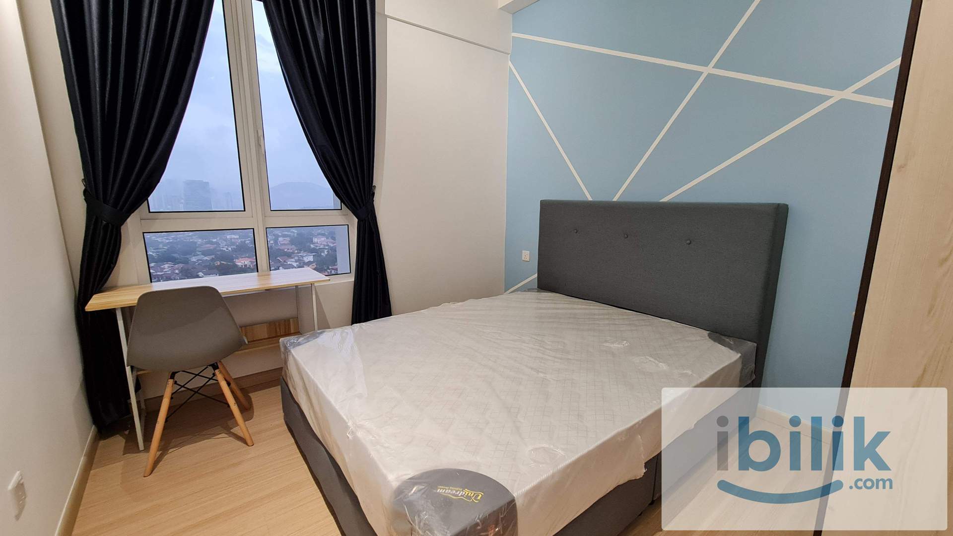 Designer suite Medium Bedroom with Aircond @ Ryan & Miho nearny Jaya One - Image 3