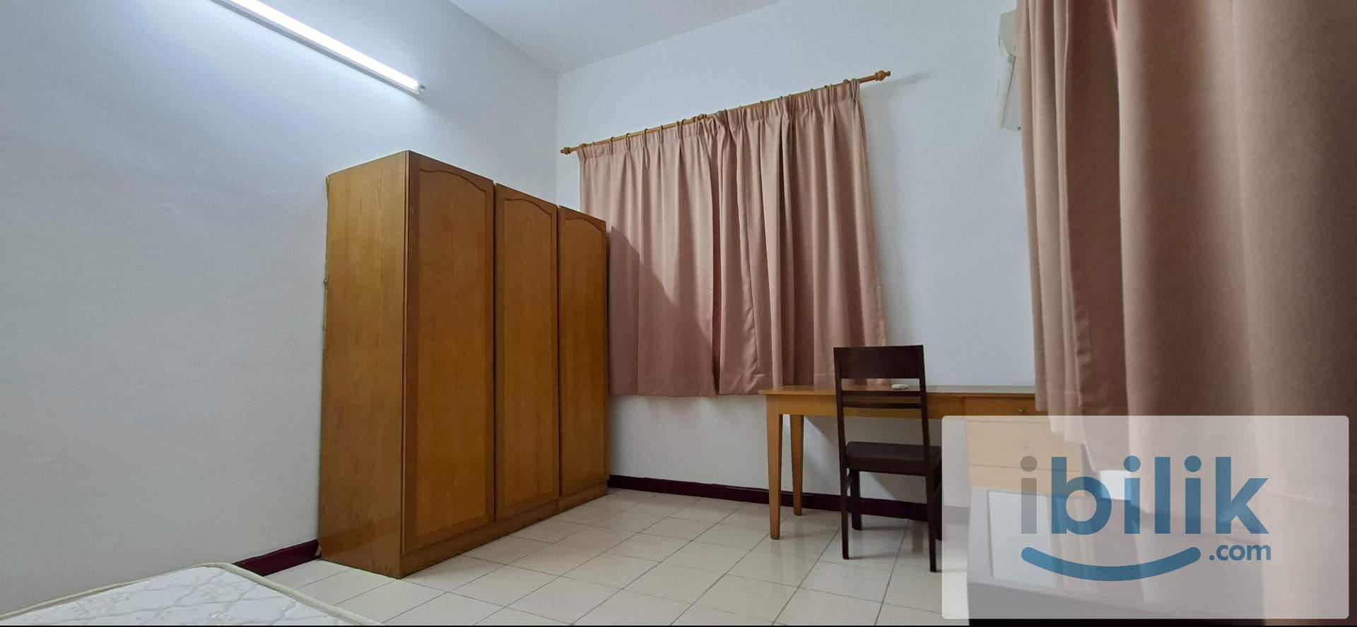 KOZY SINGLE Room for MALE Exec at EXCLUSIVE location, 5 mins PJ New Town & close to PPUM / UM - Image 4