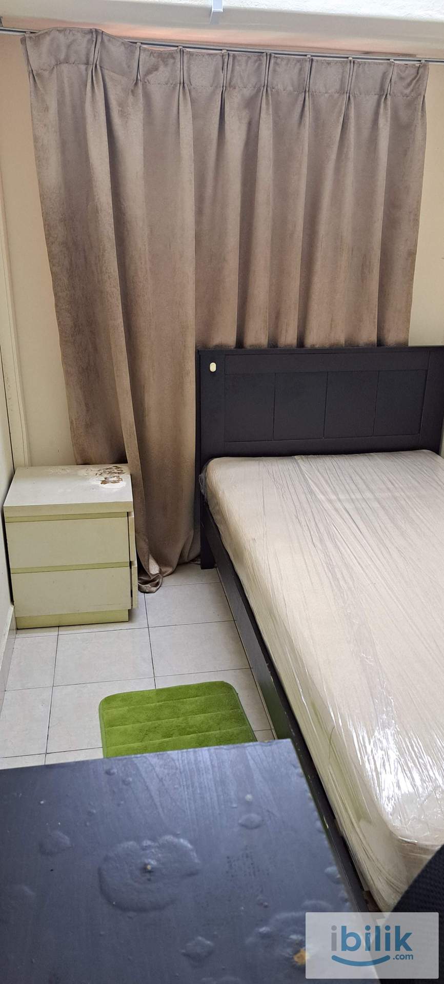 KOZY Small Room for SINGLE MALE @ Kelana Mahkota Condo PJ, 5 mins walk to Paradigm Mall - Image 1