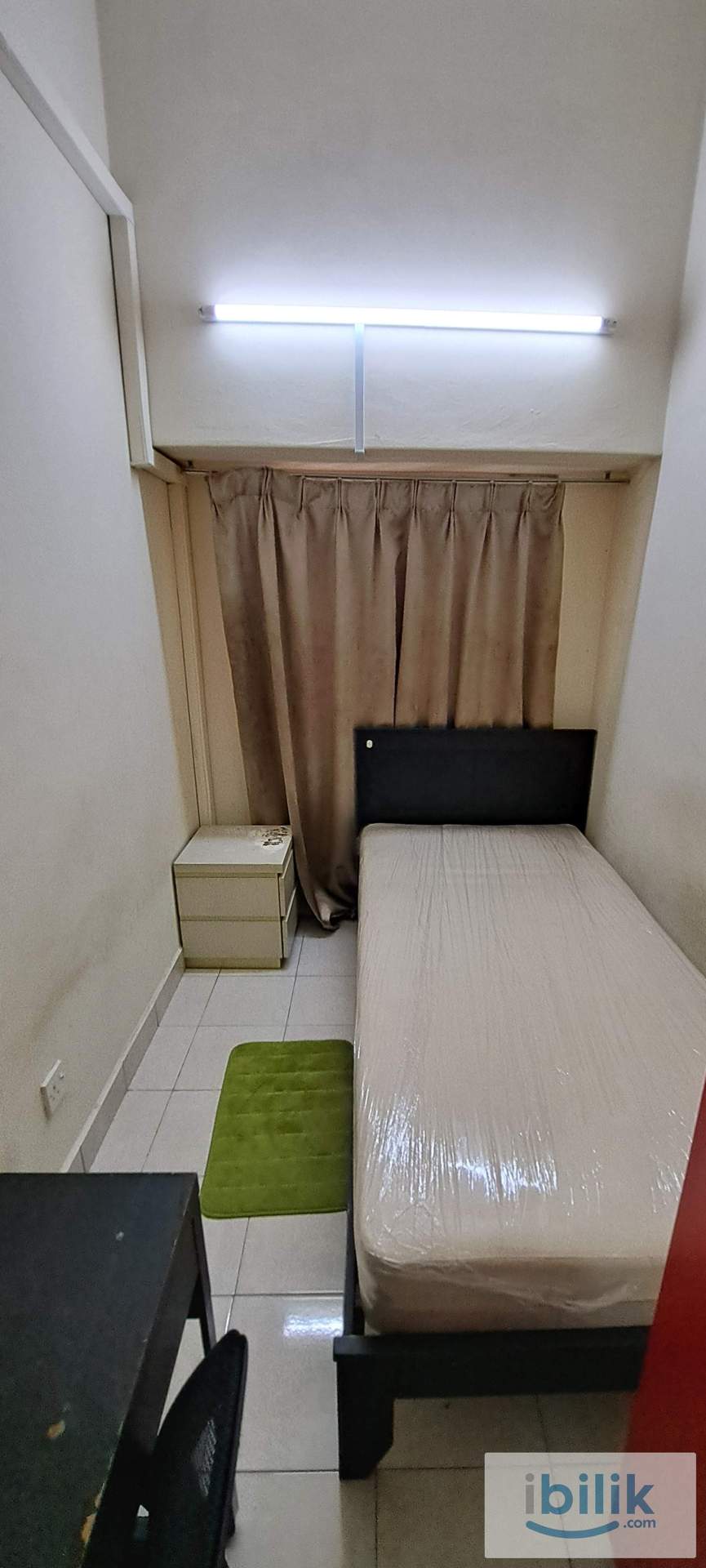 KOZY Small Room for SINGLE MALE @ Kelana Mahkota Condo PJ, 5 mins walk to Paradigm Mall - Image 3