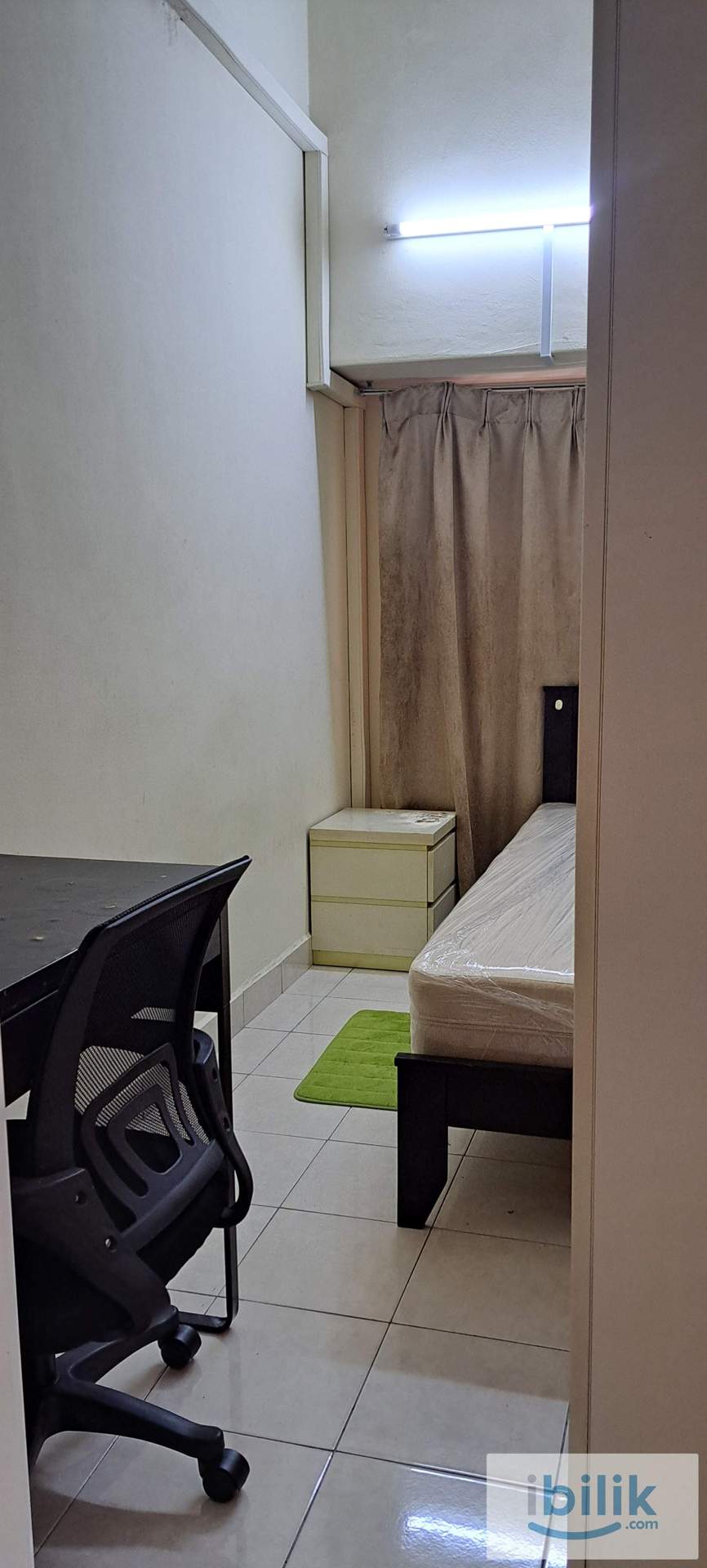 KOZY Small Room for SINGLE MALE @ Kelana Mahkota Condo PJ, 5 mins walk to Paradigm Mall - Image 4