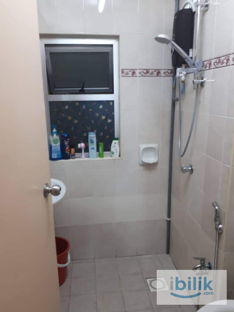 KOZY Small Room for SINGLE MALE @ Kelana Mahkota Condo PJ, 5 mins walk to Paradigm Mall - Image 5